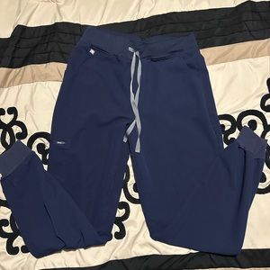 Zamora figs scrubs medium tall